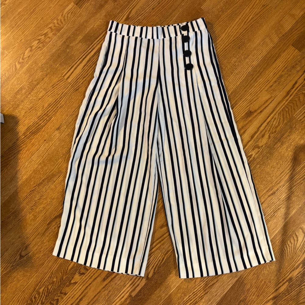 Zara Navy and White Striped Cropped Trousers